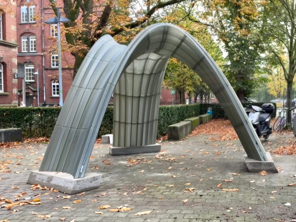 Robotically 3D-printed pavilion at the MSA Münster School of Architecture